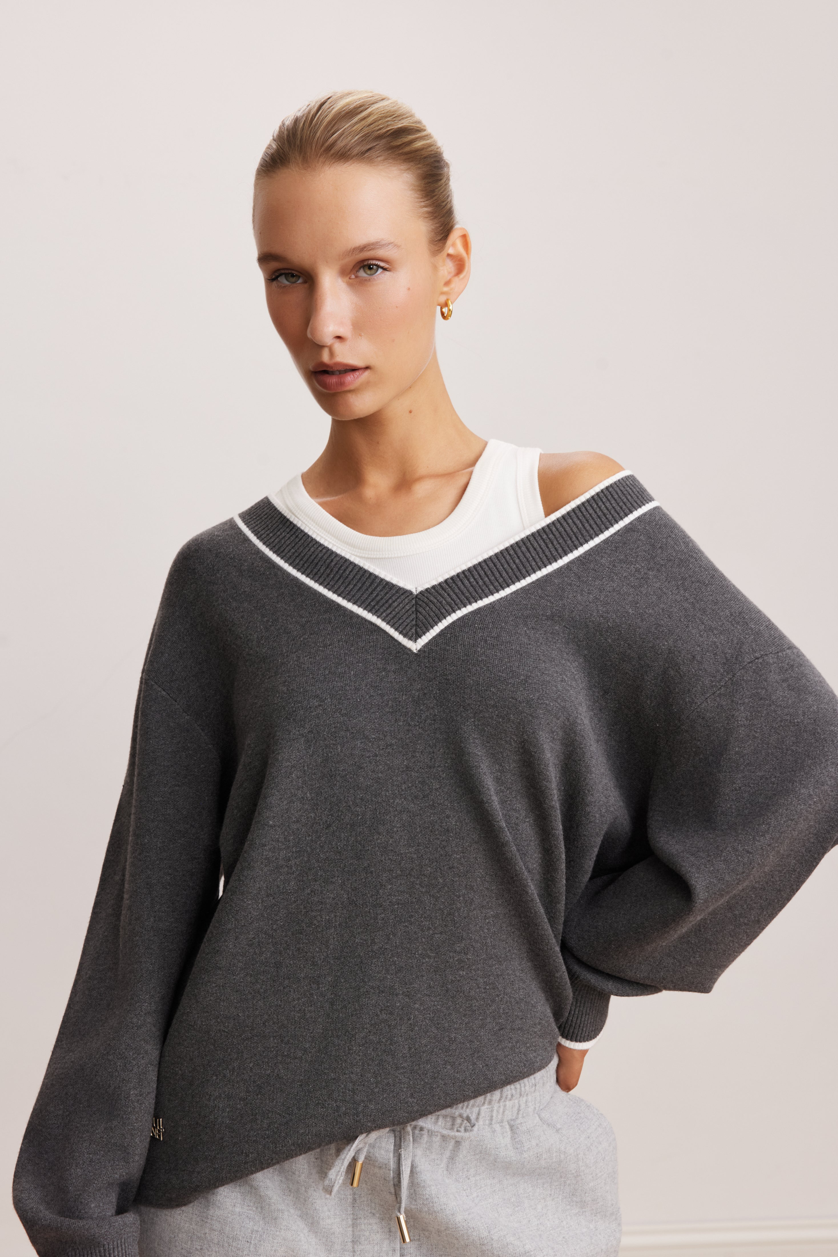 Olly V-Neck Sweater - Dark Grey