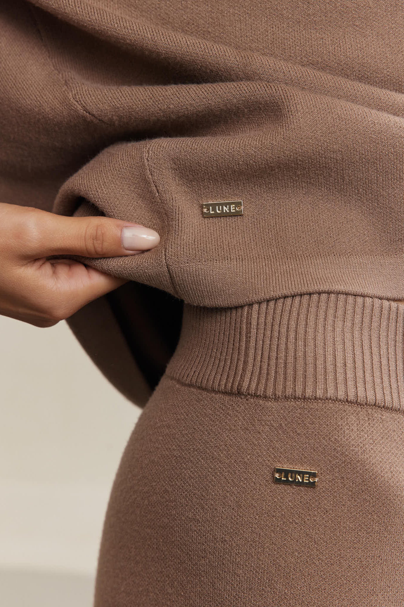 Olly V Neck Top - Light Toffee