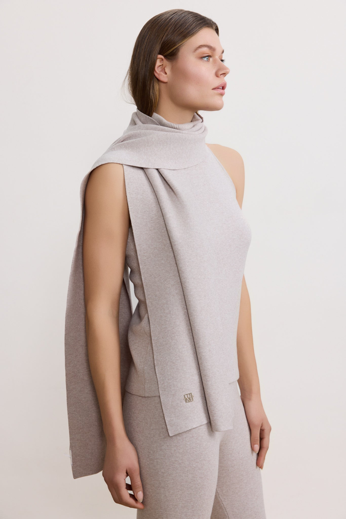 Olly Sleeveless Turtleneck - Feather Grey